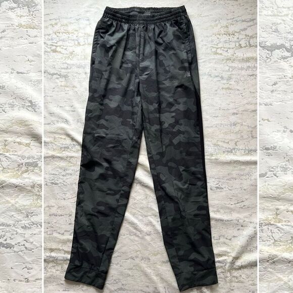 New Balance Camo Water resistant joggers - Picture 1 of 8